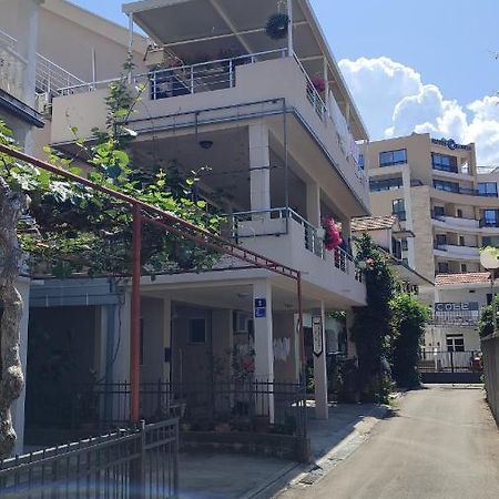 Apartments Familia Budva Exteriör bild