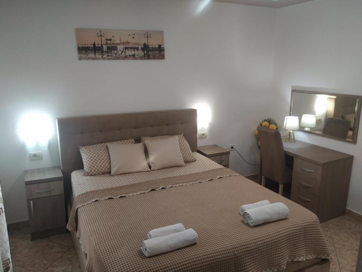 Apartments Familia Budva Exteriör bild