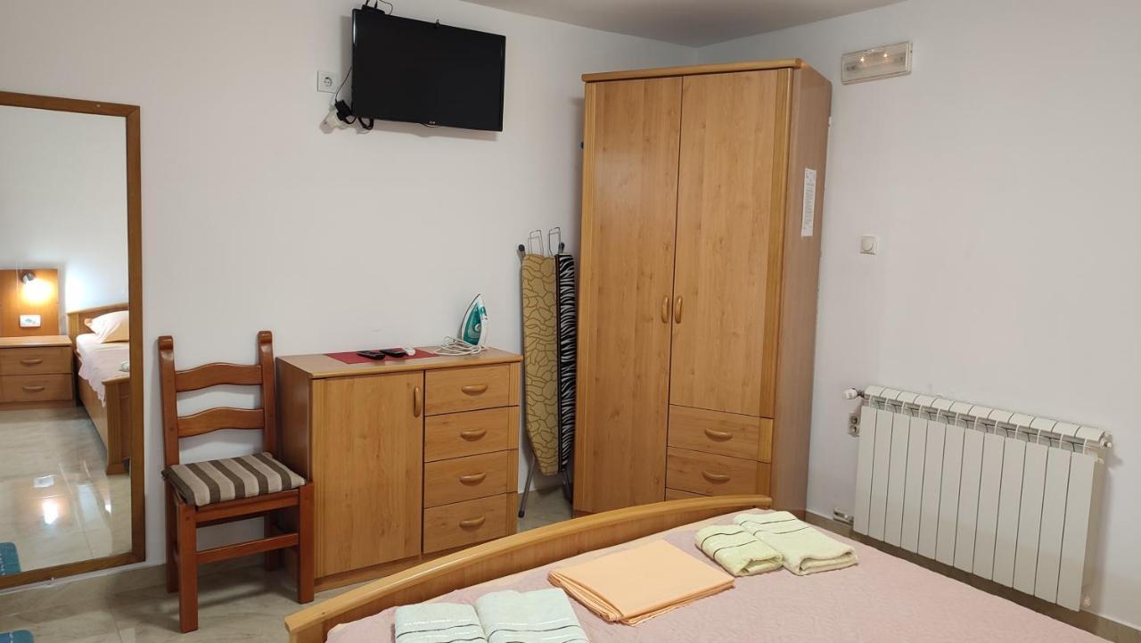 Apartments Familia Budva Exteriör bild