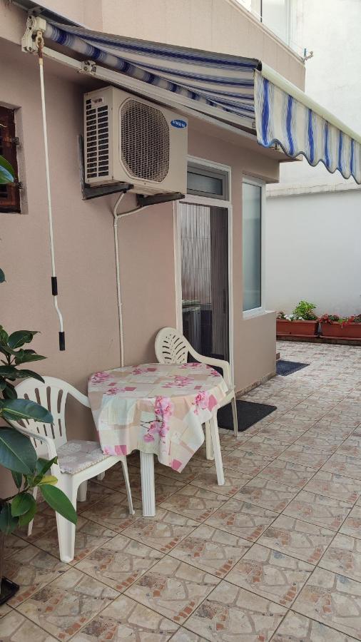 Apartments Familia Budva Exteriör bild