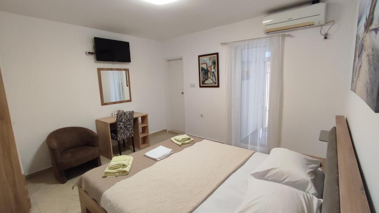 Apartments Familia Budva Exteriör bild