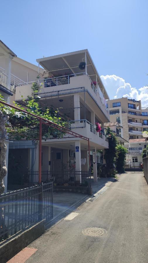 Apartments Familia Budva Exteriör bild