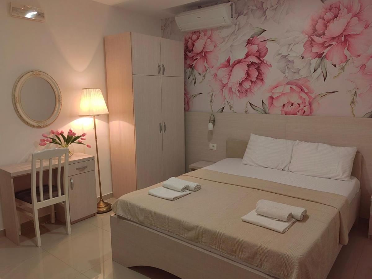 Apartments Familia Budva Exteriör bild