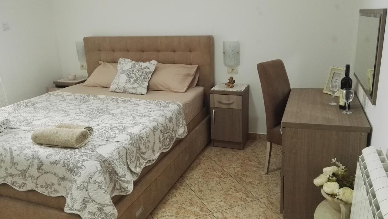 Apartments Familia Budva Exteriör bild