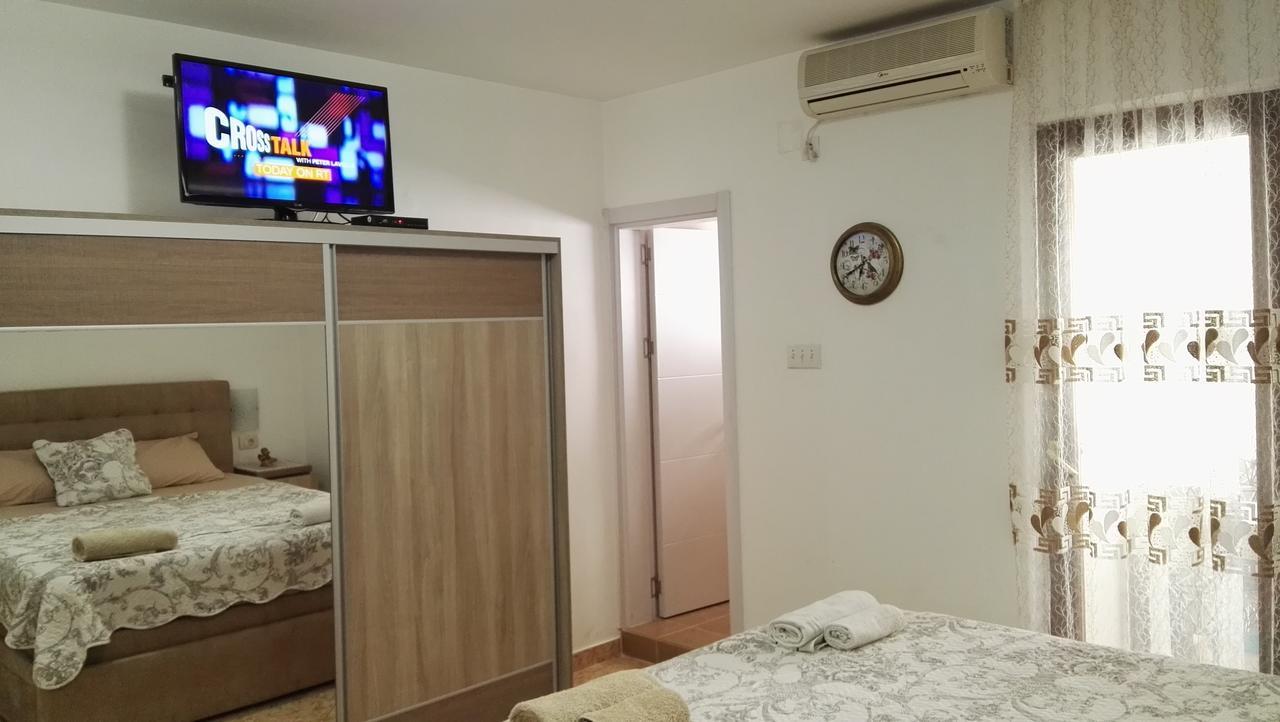 Apartments Familia Budva Exteriör bild