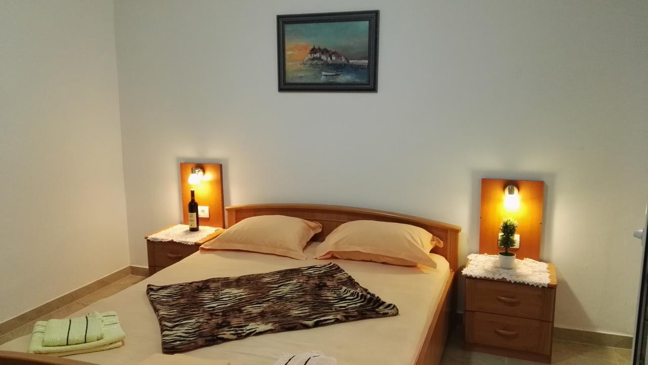 Apartments Familia Budva Exteriör bild