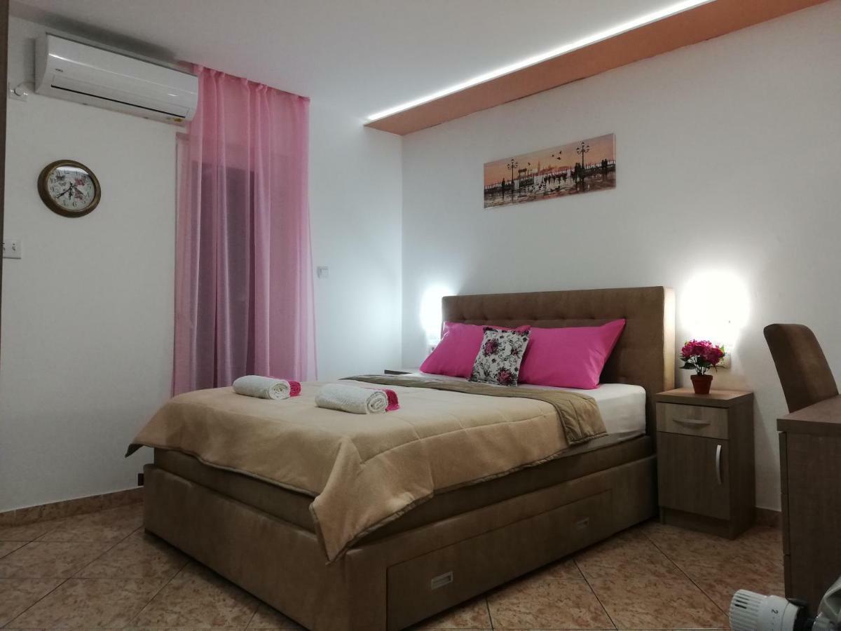 Apartments Familia Budva Exteriör bild